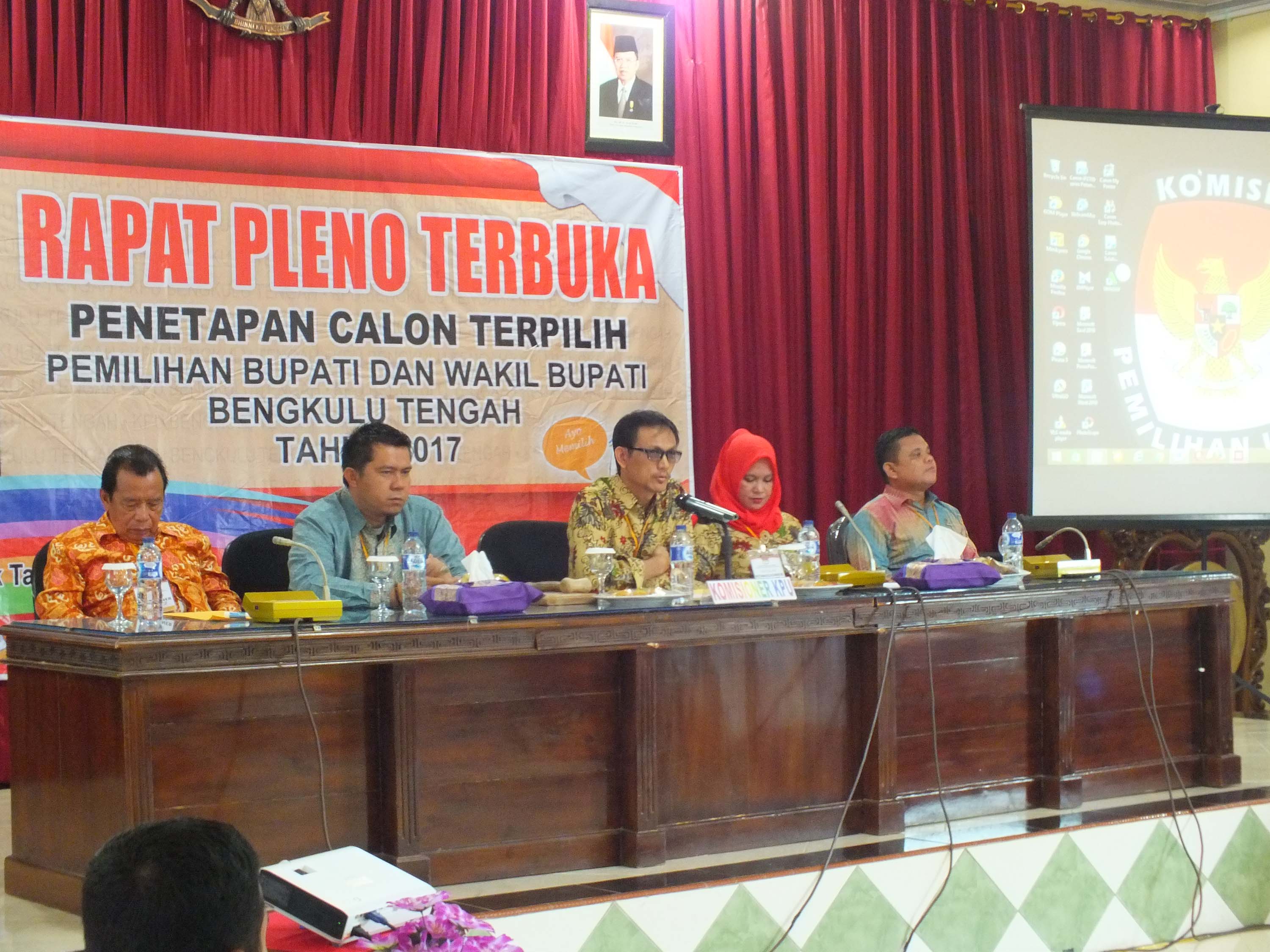 Rapat Pleno Penetapan Calon Terpilih Bupati dan Wakil Bupati Bengkulu Tengah 2017