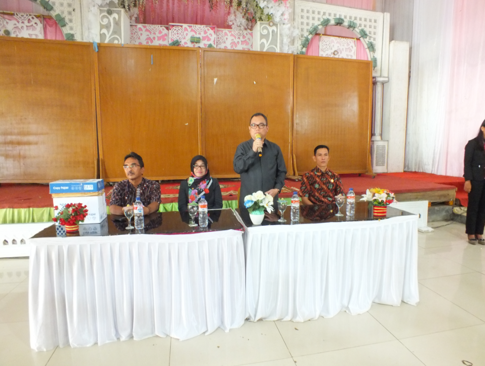 Ketua dan Anggota Bawaslu Provinsi Bengkulu, Tim Asistensi Bawaslu Provinsi Bengkulu Menghadiri Kegiatan Tes Tertulis Calon Panwascam se Kota Bengkulu yang di selenggarakan oleh Panwaslu Kota Bengkulu yang bertempat di hotel Wedika Bengkulu