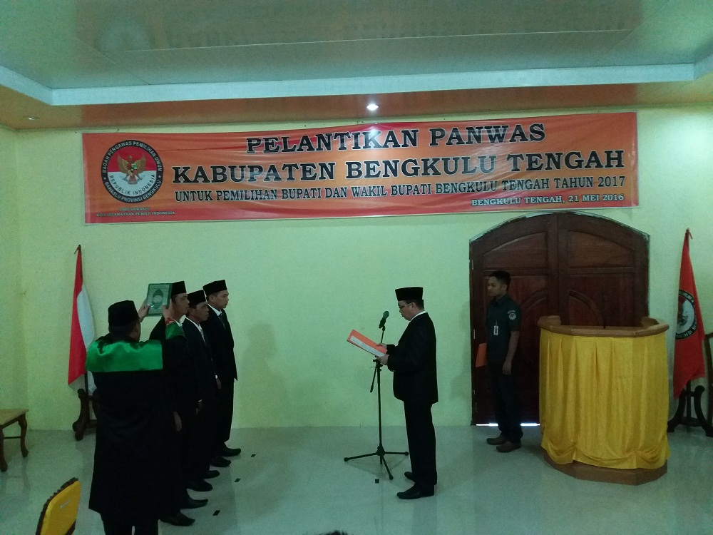 Pelantikan Panwas Kabupaten Bengkulu Tengah