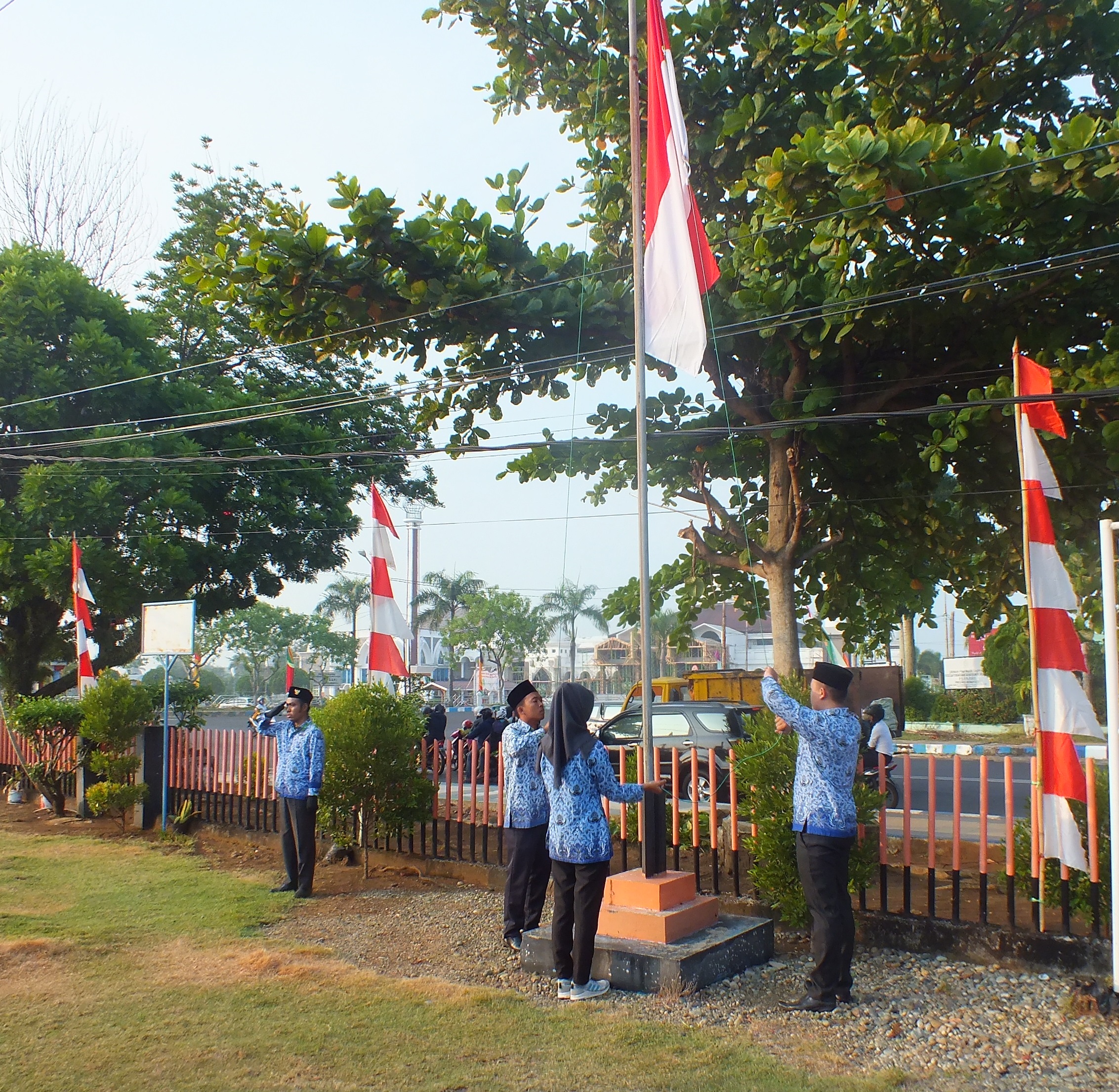 Upacara Peringatan  HUT ke-73 Republik Indonesia  Di Lingkungan Bawaslu Provinsi Bengkulu