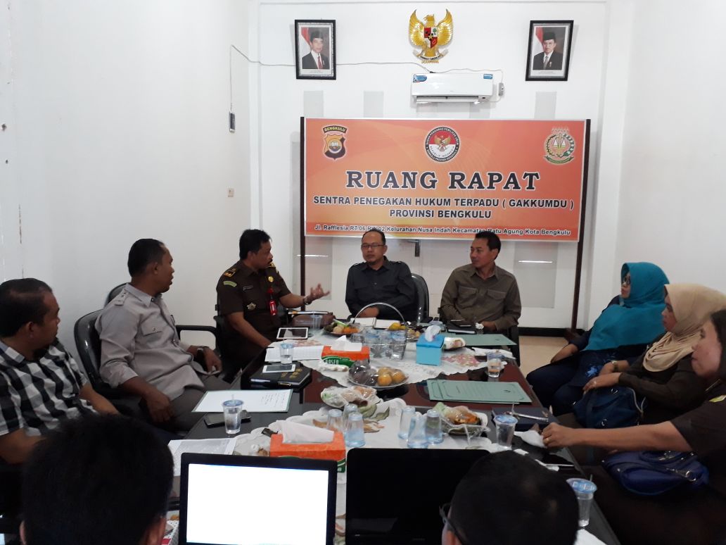 RAPAT SENTRA GAKKUMDU PROVINSI BENGKULU KESIAPAN DALAM MENGHADAPI PEMILIHAN WALIKOTA DAN WAKIL WALIKOTA BENGKULU TAHUN 2018