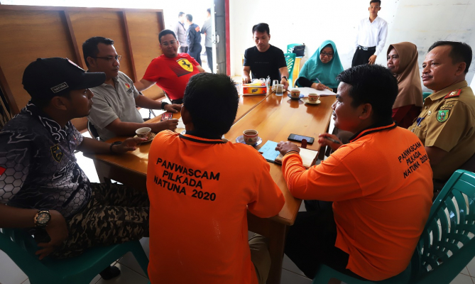 Bagja Tinjau Panwascam di Pulau Terdepan Natuna