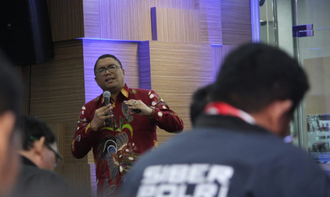 Kepada Polisi Siber, Fritz Jabarkan Tantangan Deteksi Ujaran Kebencian dan Hoaks