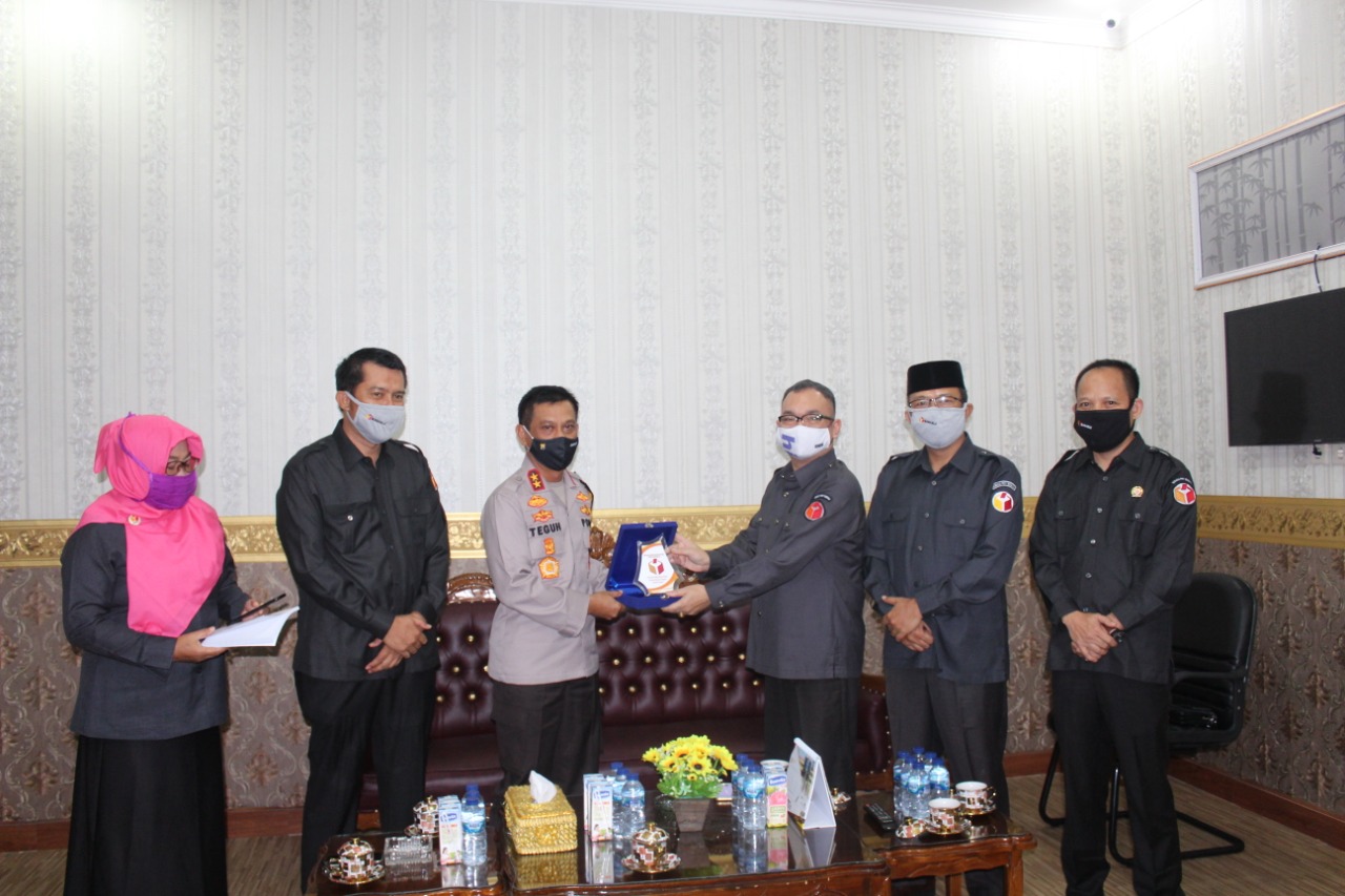 Ketua Bawaslu Provinsi Bengkulu berserta Anggota melakukan kunjungan Silaturahmi dengan Kapolda Bengkulu.