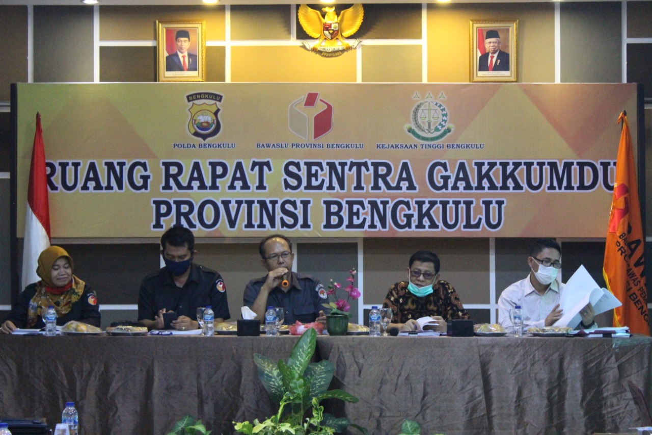 RAPAT DALAM KANTOR (RDK) TERKAIT PEYUSUNAN BUKU RISET DAN KAJIAN PENYELENGGARAAN PEMILIHAN KEPALA DAERAH SERENTAK TAHUN 2015-2020