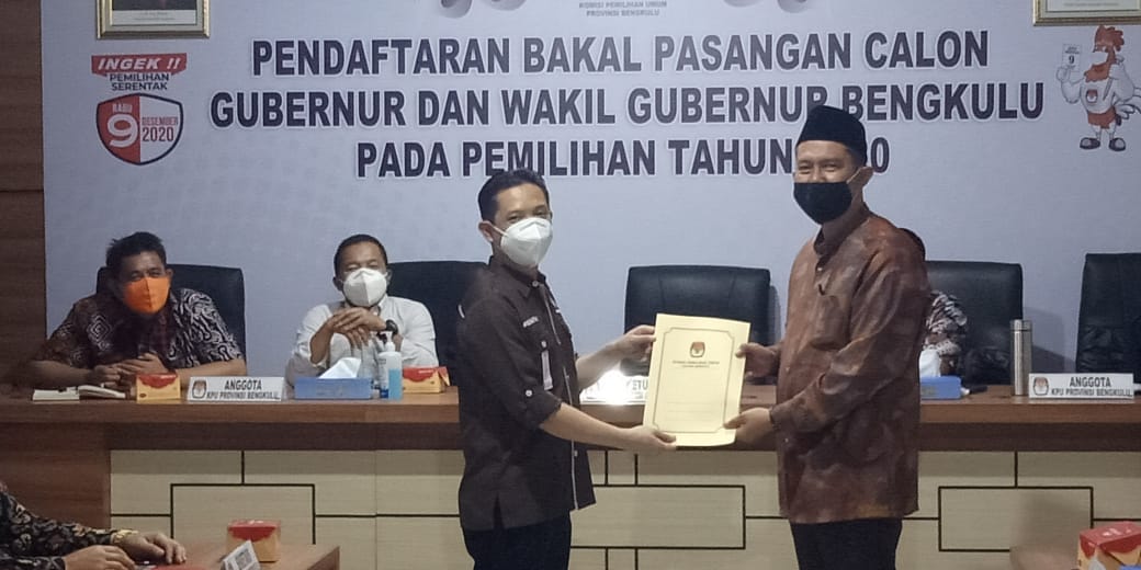 Bawaslu Provinsi Bengkulu Hadiri Rapat Pleno Terbuka Penyampaian Hasil Verifikasi Administrasi Bacalon Gubernur dan Wakil Gubernur Bengkulu 2020