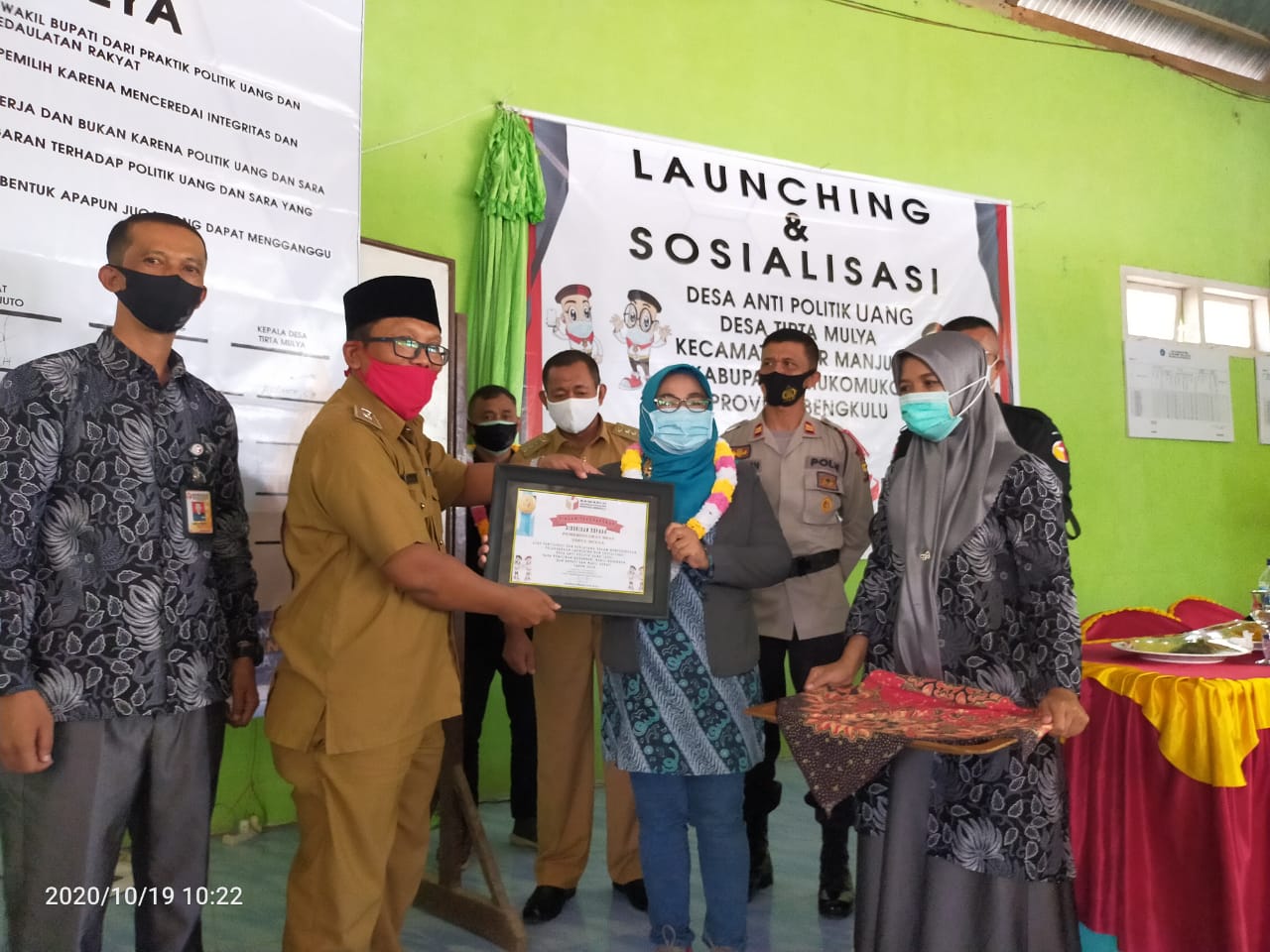 BAWASLU PROVINSI BENGKULU RESMIKAN 3 DESA ANTI POLITIK UANG (APU) DI KABUPATEN MUKOMUKO