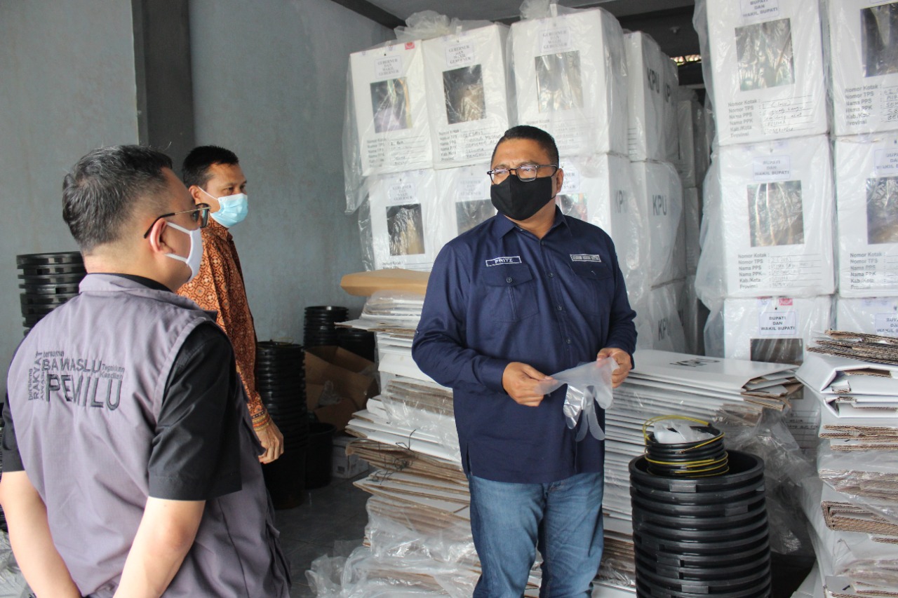 KUNJUNGAN ANGGOTA BAWASLU REPUBLIK INDONESIA PADA TAHAPAN REKAPITULASI PASCA PUNGUT HITUNG: FRITZ EDWARD SIREGAR DI PROVINSI BENGKULU