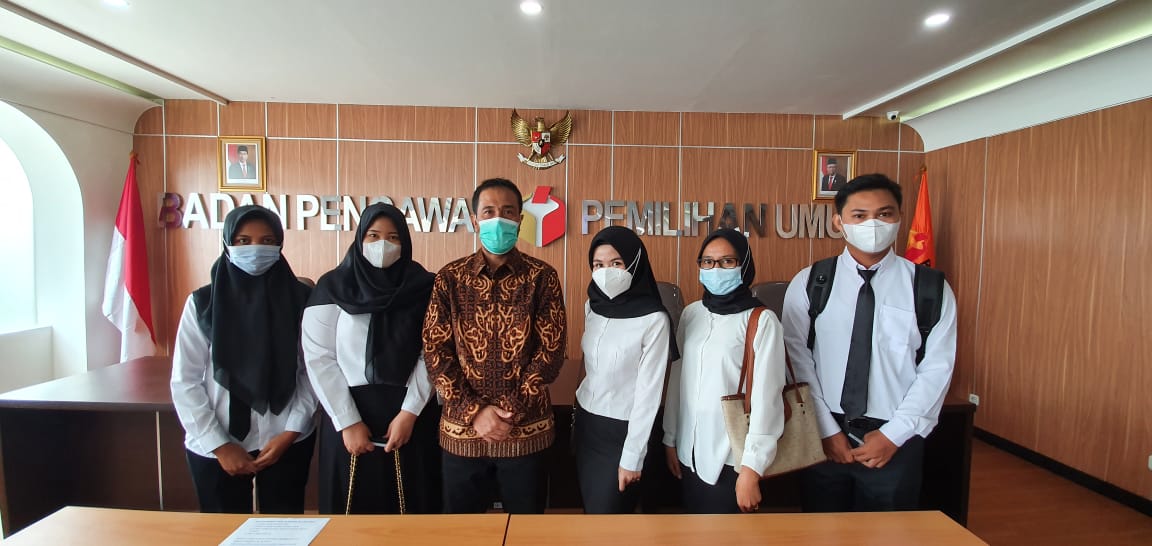 PENANDATANGANAN PAKTA INTEGRITAS CPNS BAWASLU TA 2019: KEPALA SEKRETARIAT BAWASLU PROVINSI BENGKULU MENGUCAPKAN â€œSELAMAT DATANG DAN SELAMAT BERTUGASâ€.