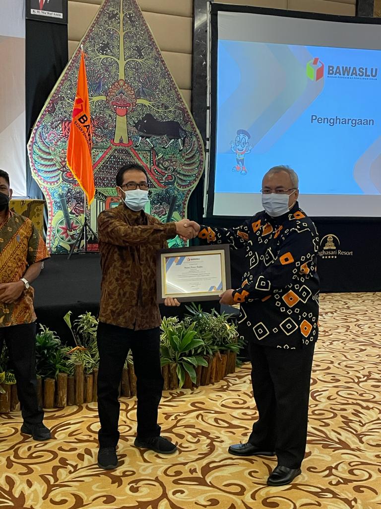 Bertabur Prestasi, Kali ini Bawaslu Provinsi Bengkulu Raih Peringkat Ketiga Kategori Pagu Pengelola Keuangan