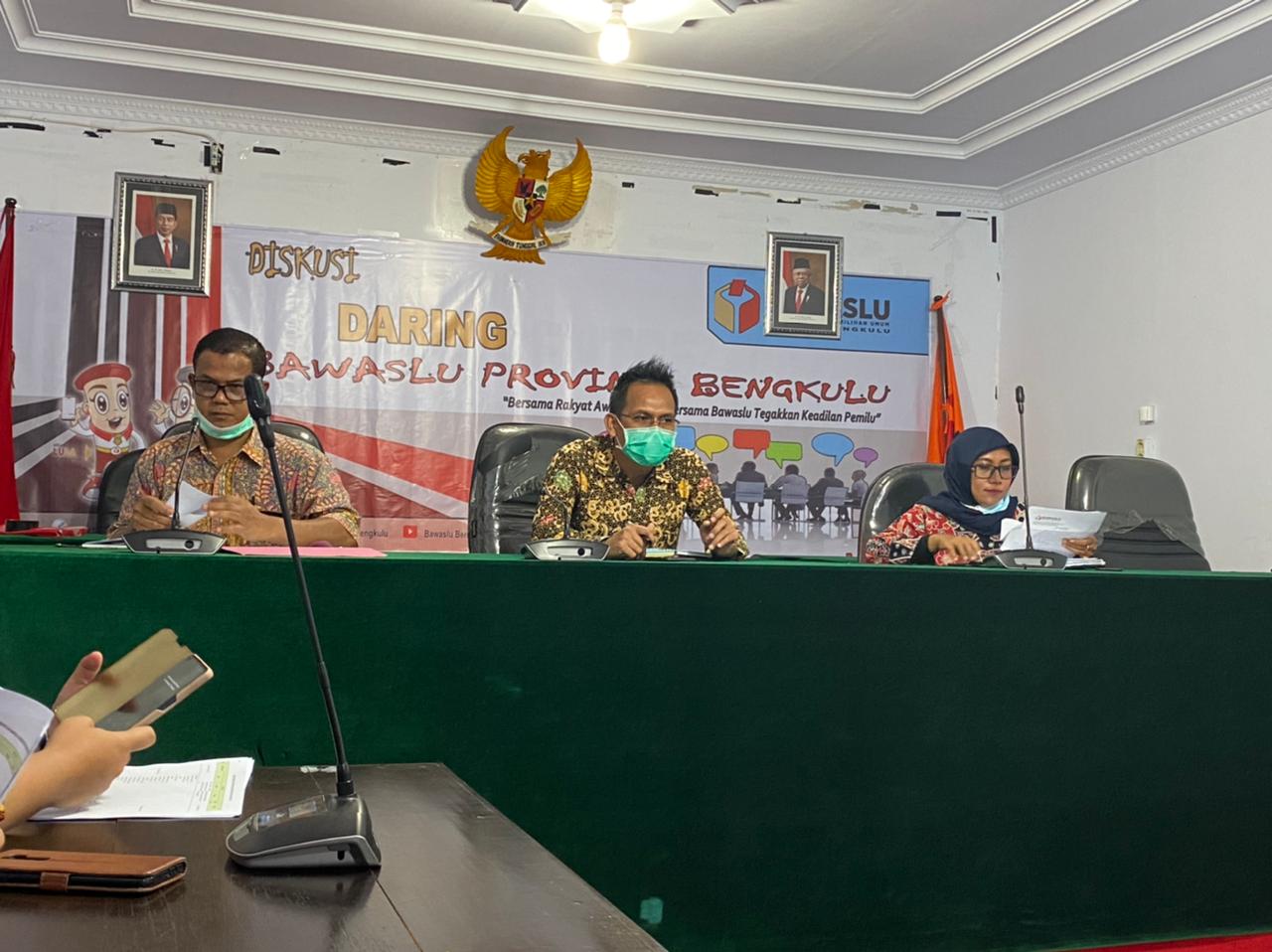 Rapat Evaluasi Kehumasan dan Pemberitaan di Media Sosial