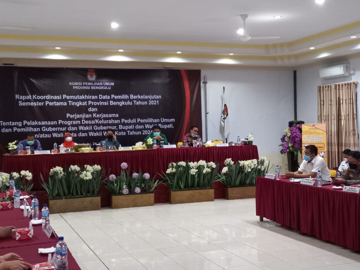 Bawaslu Provinsi Bengkulu Menghadiri Rapat Koordinasi Bersama KPU