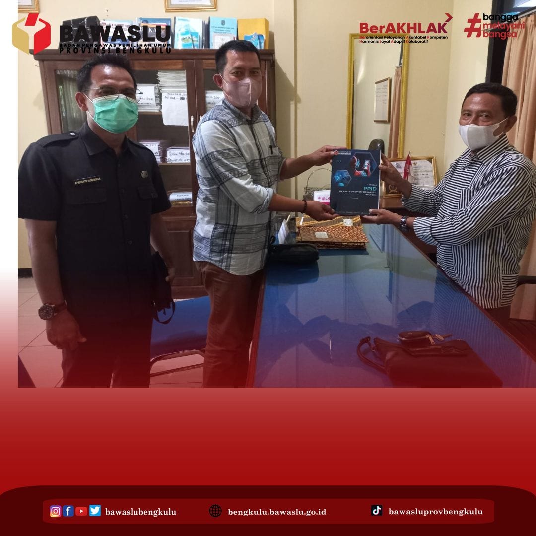 Bawaslu Provinsi Bengkulu Serahkan Laporan PPID ke KIP