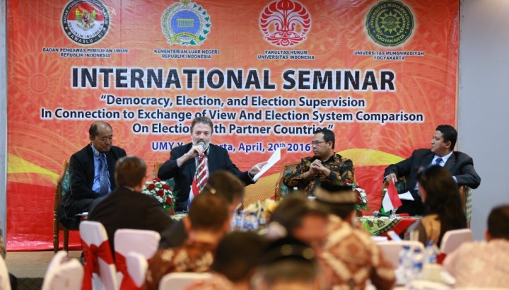 Gandeng Kedubes Argentina, India dan Belanda, Bawaslu RI Gelar Seminar Internasional di UMY