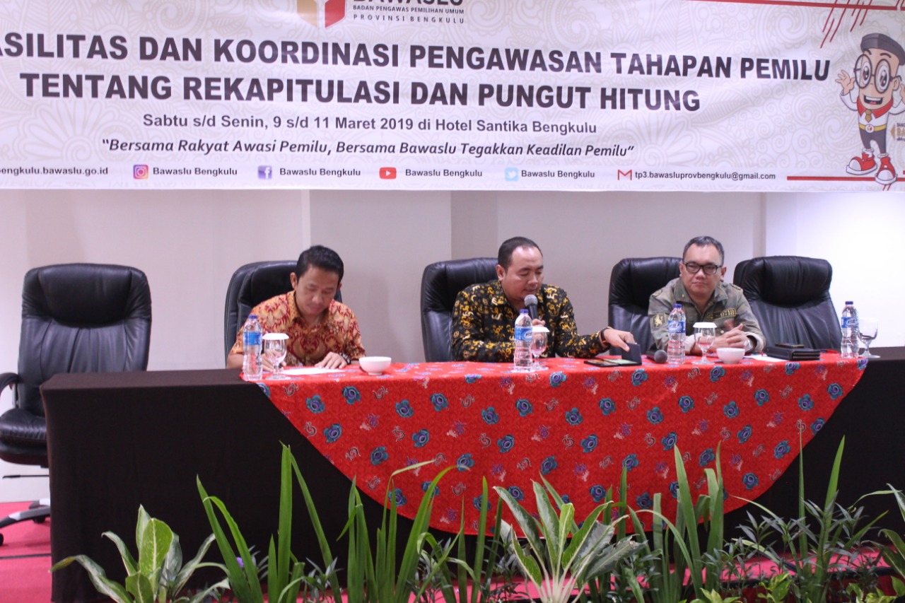 Rapat Fasilitasi dan Koordinasi Pengawasn Tahapan Pemilihan Umum Tentang Pungut Hitung  Dan Rekapitulasi