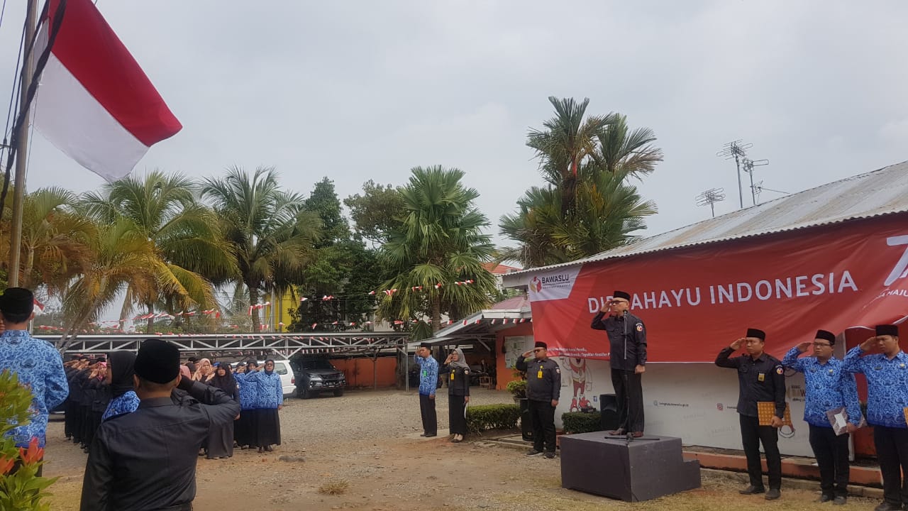 Memperingati Upacara HUT RI Ke- 74 Th