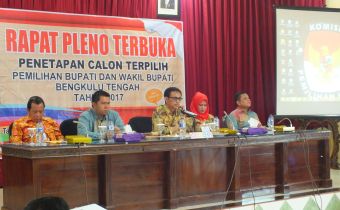 Rapat Pleno Penetapan Calon Terpilih Bupati dan Wakil Bupati Bengkulu Tengah 2017