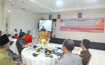 Menghadiri acara pelantikan Panwaslu Kabupaten Kepahiang