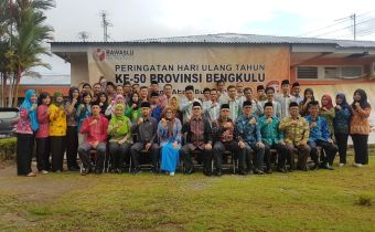 Upacara HUT ke-50 Provinsi Bengkulu  Di Lingkungan Bawaslu Provinsi Bengkulu