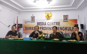 Video Conference dengan Anggota Bawaslu RI Fritz Edward Siregar S.H., LL.M PhD