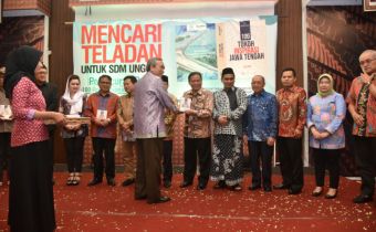 Abhan Dinobatkan Salah Satu Tokoh Inspirasi Jateng