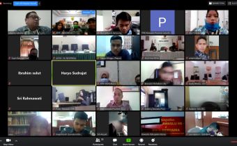 KELAS PENINGKATAN KAPASITAS PPID BAWASLU PROVINSI EDISI KE-2, BAHAS TENTANG PELAYANAN INFORMASI OFFLINE DAN ONLINE