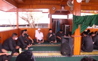 YASINAN DAN TAHLILAN BAWASLU SE-PROVINSI BENGKULU UNTUK ALMARHUMAH Hj. AZMIATUL FITRI