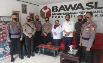 PASTIKAN KESIAPAN PEMILIHAN KEPALA DAERAH TAHUN 2020 BERLANGSUNG AMAN DAN KONDUSIF JAJARAN KEPOLISIAN DAERAH BENGKULU SIAP KIRIMKAN PERSONEL KE KANTOR BAWASLU PROVINSI BENGKULU
