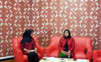 Patimah Siregar S.Pd.,M.Pd hadir sebagai narasumber dalam program "BENGKULU TALKSHOW" dengan tema : Mekanisme Pelantikan Cakada.