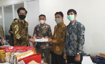 Tahapan Pilkada 2020 Selsai, Divisi Hukum Bawaslu Provinsi Bengkulu Menyerahkan Laporan Akhir Divisi Hukum tahun 2020 ke Bawaslu Republik Indonesia.