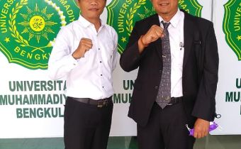 Komisioner dan Staf Bawaslu Provinsi Bengkulu Raih Gelar Sarjana Hukum
