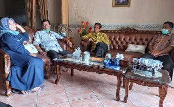 Kunjungan ke Rumah Duka Salah Satu Staf