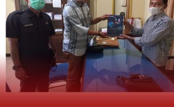 Bawaslu Provinsi Bengkulu Serahkan Laporan PPID ke KIP