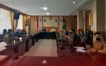 Rapat Kesiapan Anggota Satlinmas dalam Penyelenggaraan Pemilu Serentak Tahun 2024