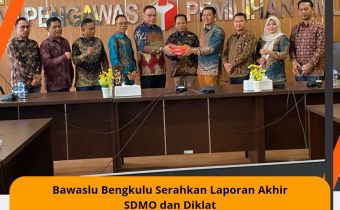 Bawaslu Bengkulu Serahkan Laporan Akhir SDMO dan Diklat Tahun 2022