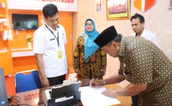 Kunjungan Anggota DPD RI ke POJOK PENGAWASAN Bawaslu Provinsi Bengkulu