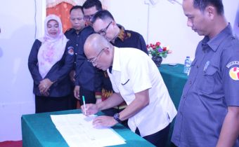 Penanda Tanganan NPHD Pemerintah Daerah Bengkulu Selatan dengan Bawaslu Bengkulu Selatan untuk Pilkada serentak Tahun 2020